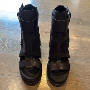 Sorel Black Heeled Boots with Modern Design